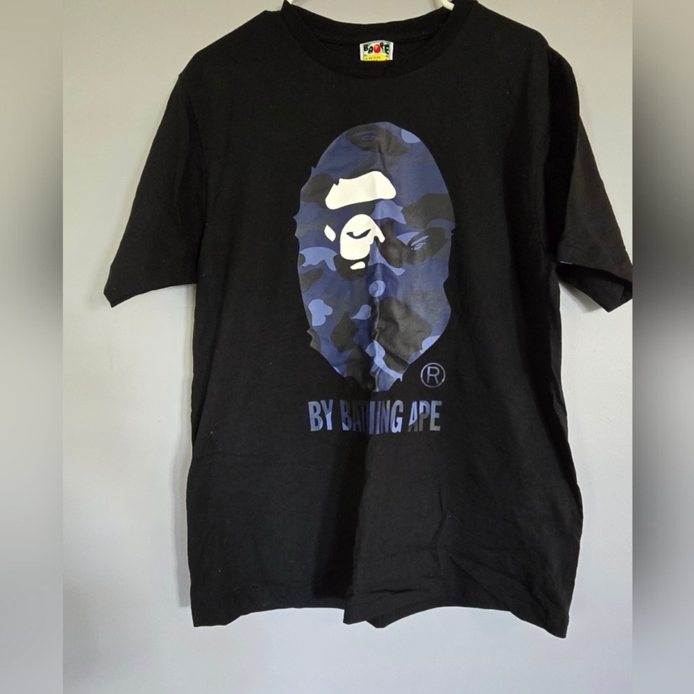 BUNDlE! Men's Bathing Ape, Bape T-shirt,  Size Large, New